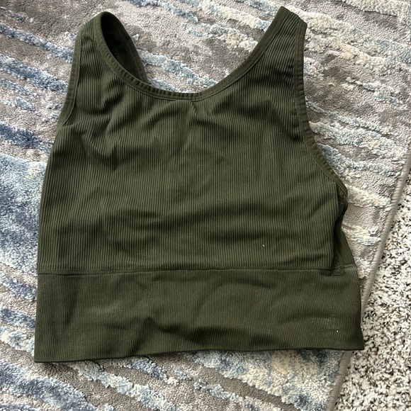 VS Sport Crop - Picture 1 of 2